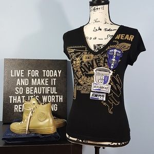 MOVING SALE! Rocawear embellished t-shirt L
